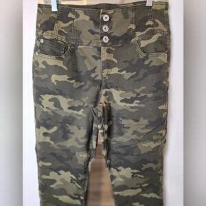 NOBO Camo High Rise Skinny Crop Pants